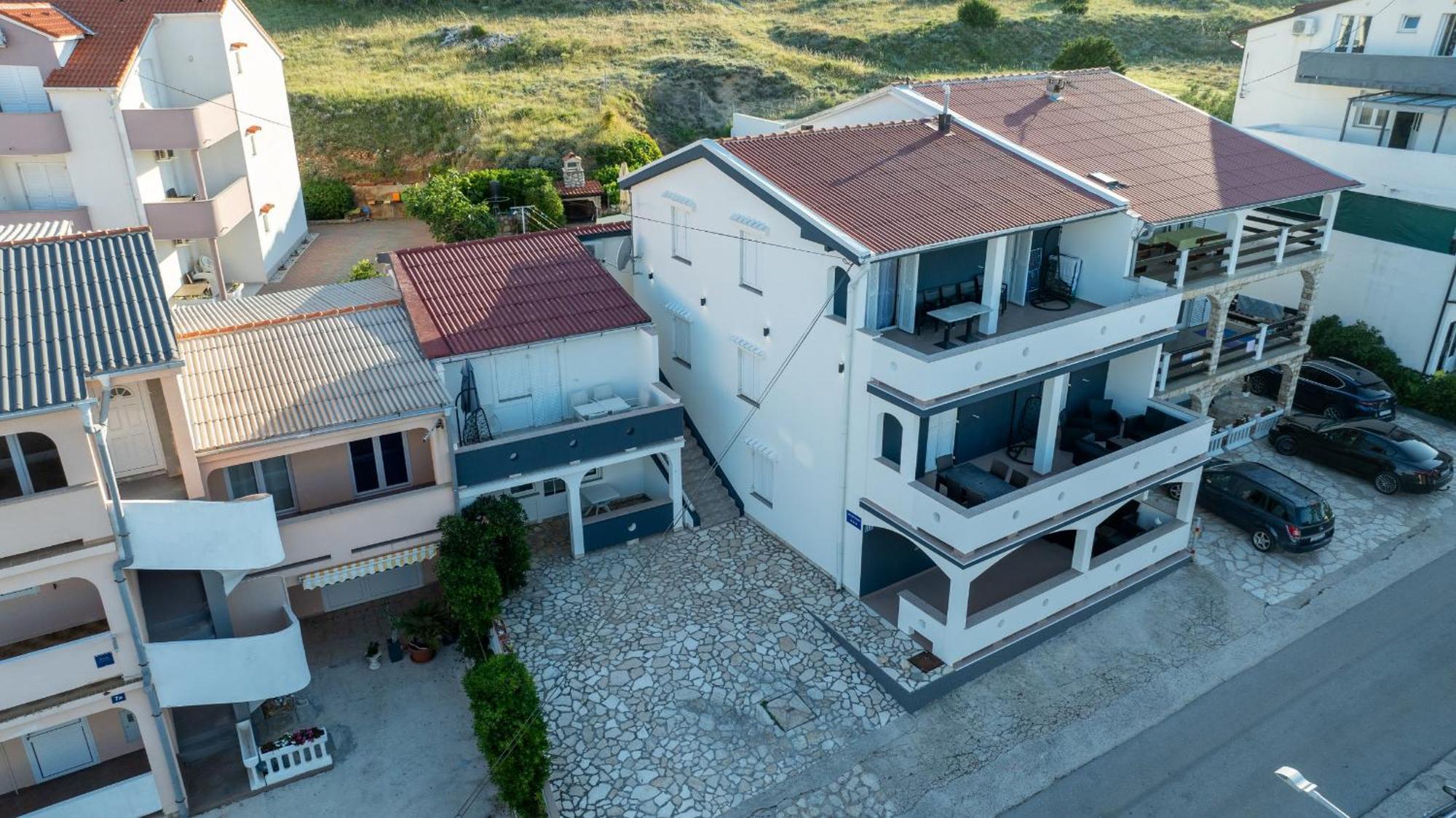Apartments Tanja & Josipa Pag Town Exterior photo