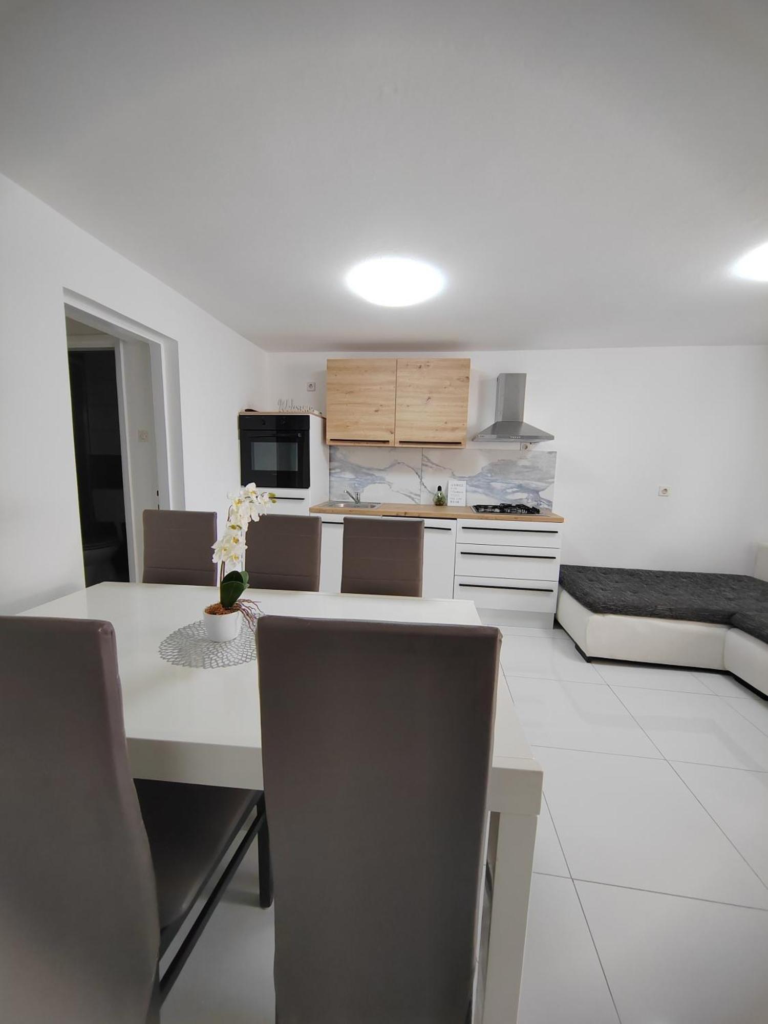 Apartments Tanja & Josipa Pag Town Exterior photo